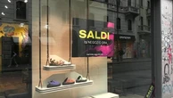 Saldi estivi 2025, partenza tiepida: "Prezzi ancora alti, si fa fatica"