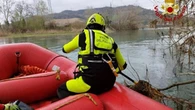 Nel Lambro ingrossato dal maltempo emerge il corpo di un uomo: senza documenti, in acqua da giorni