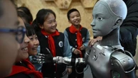 La Cina sta creando una società dove robot e umani convivono