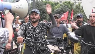 Milano, rider incrociano le biciclette: "Siamo a cottimo. Costretti a scegliere tra salute e lavoro"