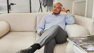 Lorenzo Ciofo muore a 27 anni a Cattolica precipitando dal quarto piano: “Un incidente”