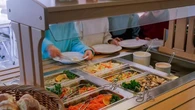 Povertà alimentare, le mense scolastiche come argine alle diseguaglianze