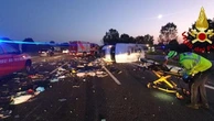 Incidente all’alba a Modena in A1, sei feriti: c’è anche un neonato