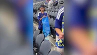 Mondiali, i tifosi nipponici puliscono gli spalti anche in Usa: "Rispetto per giocatori e stadio"