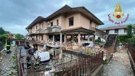 Bagnatica, esplode una palazzina: sei feriti, grave una donna estratta dalle macerie