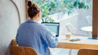 Torna a crescere lo smart working. Resta il problema della disconnessione