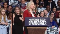 Virginia, l'ex agente Cia Abigail Spanberger prima governatrice: la gioia e la dedica alle figlie