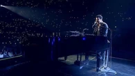 Lionel Richie interrompe il concerto per un malore, show sospeso dopo meno di un’ora