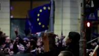 Elezioni Romania, migliaia in piazza per festeggiare la vittoria del filoeuropeista Nicusor Dan