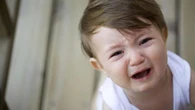 Vicenza, mamma esce e lascia il figlio solo in casa. Il bimbo di 5 anni precipita dal terrazzo