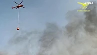 Sardegna, in fumo 500 ettari di terra: le fiamme sulla strada, elicotteri e Canadair in azione