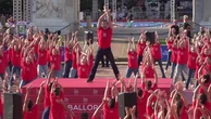 Roberto Bolle inventa il "BalloRosso", la danza che pulsa sulle note di Ravel