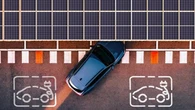 Auto elettriche e rinnovabili perdono fiducia: il paradosso della transizione energetica
