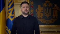 Ucraina, Zelensky deride Putin: "Ossessionato dal Donbass, la guerra dei 3 giorni dura da 5 anni"