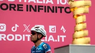 Landa, la caduta in discesa al Giro gli costa una frattura vertebrale: stagione probabilmente finita