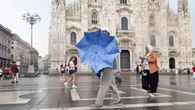 Previsioni meteo: domenica con i temporali, poi arriva la quarta ondata di caldo africano