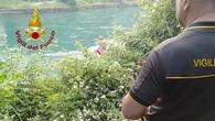 Si tuffa nel fiume Adda e annega: morto un ragazzo di 16 anni, il corpo ripescato a Trezzo