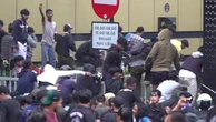 Indonesia, proteste degli studenti davanti al Parlamento: no all'aumento degli stipendi dei deputati
