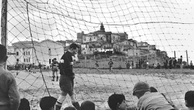 Il Museo di Fotografia Contemporanea di Cinisello Balsamo rende omaggio al calcio con la mostra "Chi non salta"