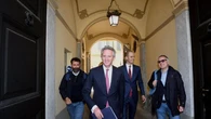 Mediobanca, volano gli utili. Nagel presenta il piano a Milleri