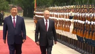 Pechino, Xi accoglie Putin con una grandiosa guardia d'onore e bandierine in piazza, poi il tè a due