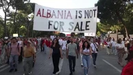 Albania, si allarga la "rivoluzione dei fenicotteri": manifestanti chiedono le dimissioni di Rama