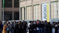 Istat, nel terzo trimestre crescita di 481mila occupati. Energia, servizi e trasporti: i settori che cercano più lavoratori