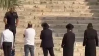 Gerusalemme, provocazione dei coloni: assaltano la moschea di Al Aqsa per celebrare riti talmudici
