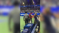 US Open, è Sinner mania: un tifoso tenta di rubare dalla borsa del tennista mentre passa: bloccato