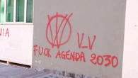 I 'guerrieri' No Vax che imbrattano muri, 12 indagati a Torino