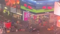 New York, sparatoria a Times Square: tre feriti, folla in fuga. Arrestato un 17enne