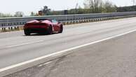 In autostrada sulla Lamborghini a 253 chilometri l'ora: a Cremona multa e patente sospesa al guidatore della supercar