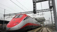 Guasto a un Frecciarossa: più di 330 passeggeri bloccati sul treno. Tra loro l’Ad di Rfi, Aldo Isi