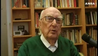 Camilleri, cento anni oggi: le sue parole su vecchiaia e morte: "Ne hanno più paura i giovani"