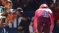 Giro d’Italia, Pogacar fenomenale anche a cronomentro. Ganna ci crede ma deve arrendersi