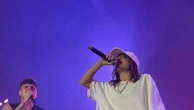 Angelina Mango a sorpresa sul palco con Olly in duetto "Per due come noi": "Mi siete mancati"
