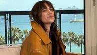 Charlotte Gainsbourg: “Per anni sono stata solo la figlia di mio padre, ora gioco a trasformarmi”