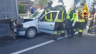 Tamponamento a catena sulla Statale Vigevanese a Gaggiano: coinvolti tre tir e un’auto