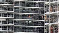 Incidenti sul lavoro, operaio precipita da 4 metri in un cantiere nel centro di Milano: è grave