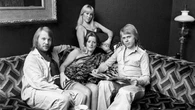 “Abba: 50 anni di musica” la storia del gruppo pop, dall’Eurovision alla conquista dell’America