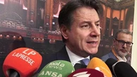 Conte attacca Meloni: “Firma 445 miliardi per le armi, ma ignora scuola e sanità”