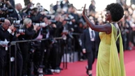 Il red carpet di Cannes, le pagelle. Coloratissime: Viola Davis, Simone Ashley e Gillian Anderson