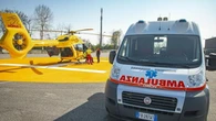 Scontro tra auto e ambulanza nel Lodigiano: grave bimbo di 3 anni. Otto i feriti, tre sono bambini
