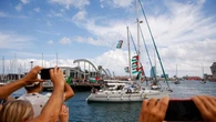 Barcellona, la flotilla per Gaza torna in porto per il maltempo: “Ma Israele non ci fermerà”
