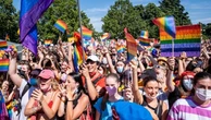 Omofobia, minorenne aggredito da branco a Milano Pride: soccorso da ambulanze