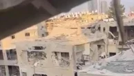 Palazzo sventrato da un missile a Tel Aviv: i soccorsi tra le macerie