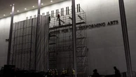 Washington: rimosso il nome di Donald Trump dalla facciata del Kennedy Center
