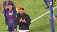 Parigi, Donnarumma festeggiato da compagni e tifosi del PSG: la commozione del portiere italiano