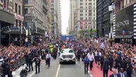 New York, vista dal carro sembra un film: la parata grandiosa di Knicks e tifosi per il titolo NBA