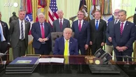 Usa, Trump: "Gli Stati Uniti si prenderanno cura di Cuba"